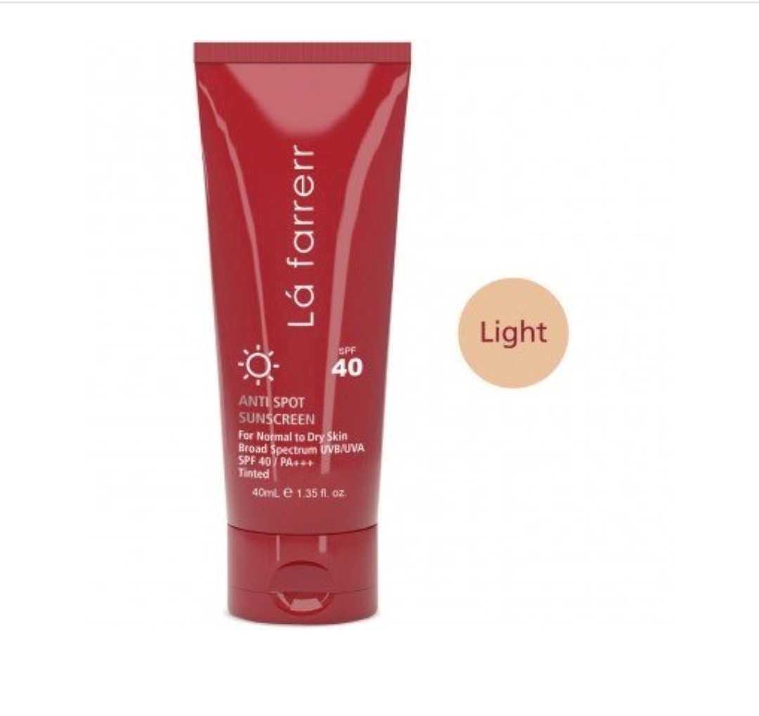 کرم ضدآفتاب و ضدلک رنگی لافارر مدل SPF40-Light، مناسب پوست‌های خشک حجم 40 میلی‌لیتر